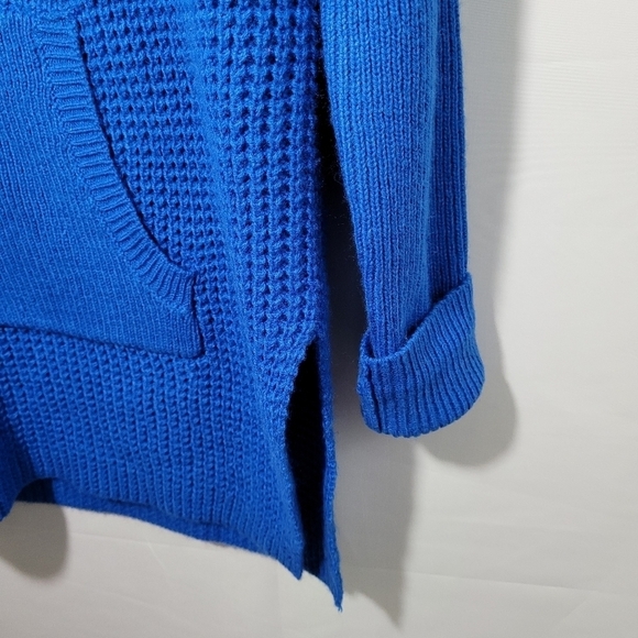 Lole Blue Wool Blend VNeck Kangaroo Pocket Sweater - Picture 4 of 13